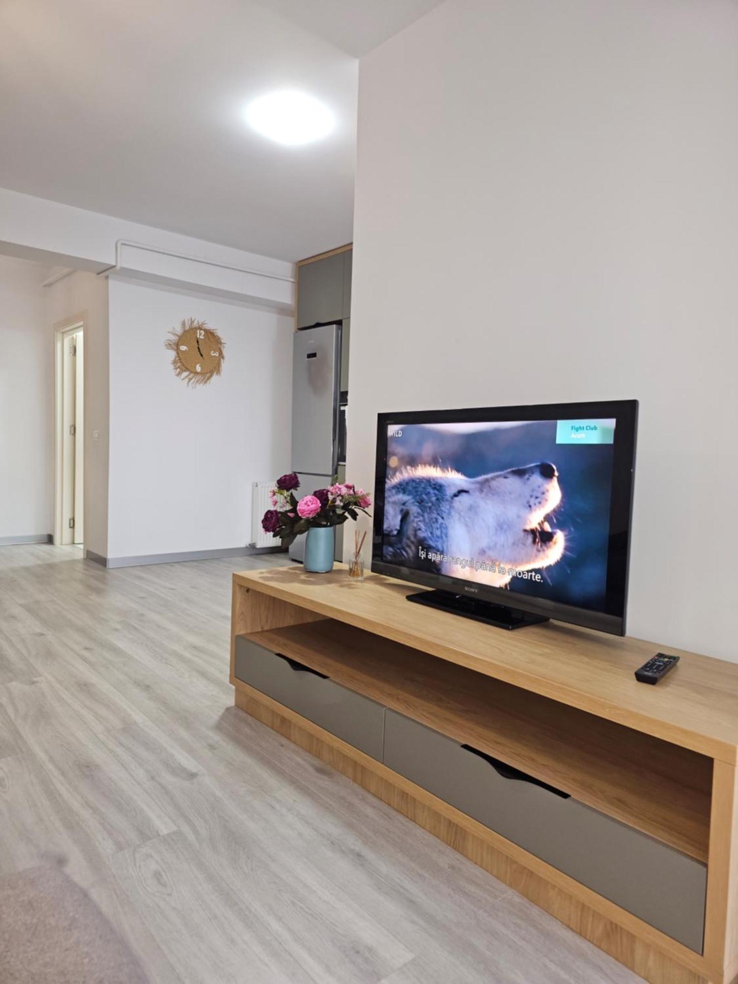 London Residence - Suceava City - Екстериор снимка