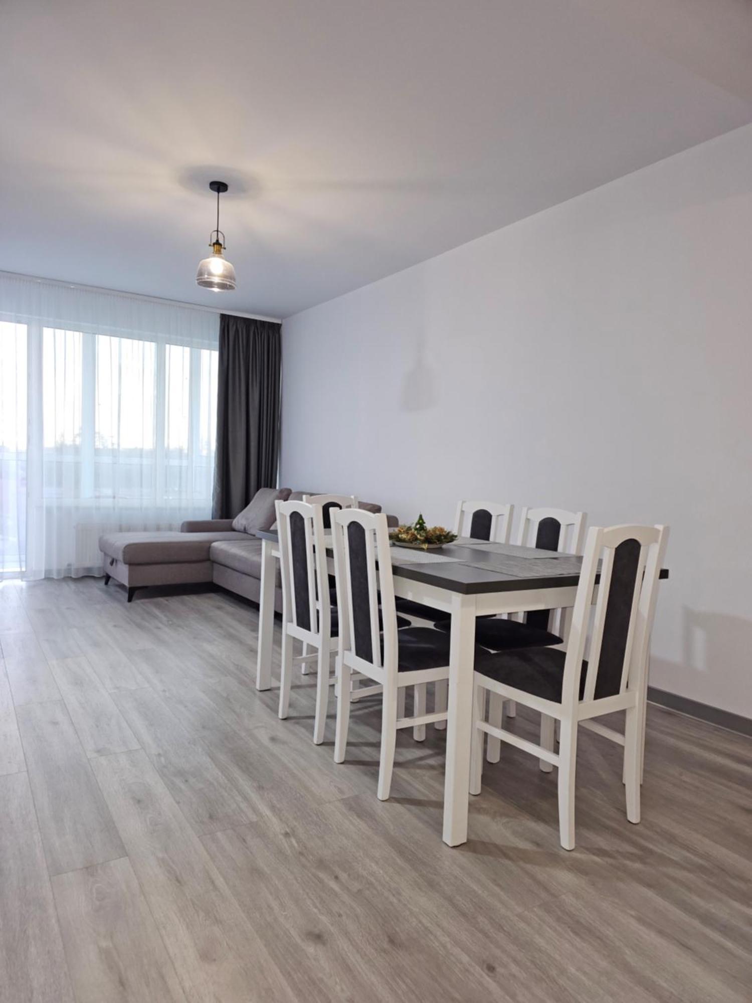 London Residence - Suceava City - Екстериор снимка